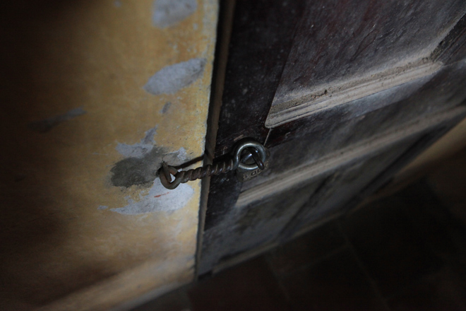 Miếu Đụ Đị trước giờ đôi vợ chồng làm chuyện ấy